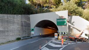 Incidente con feriti sull'A18, auto contro le barriere: chiuso lo svincolo di Taormina